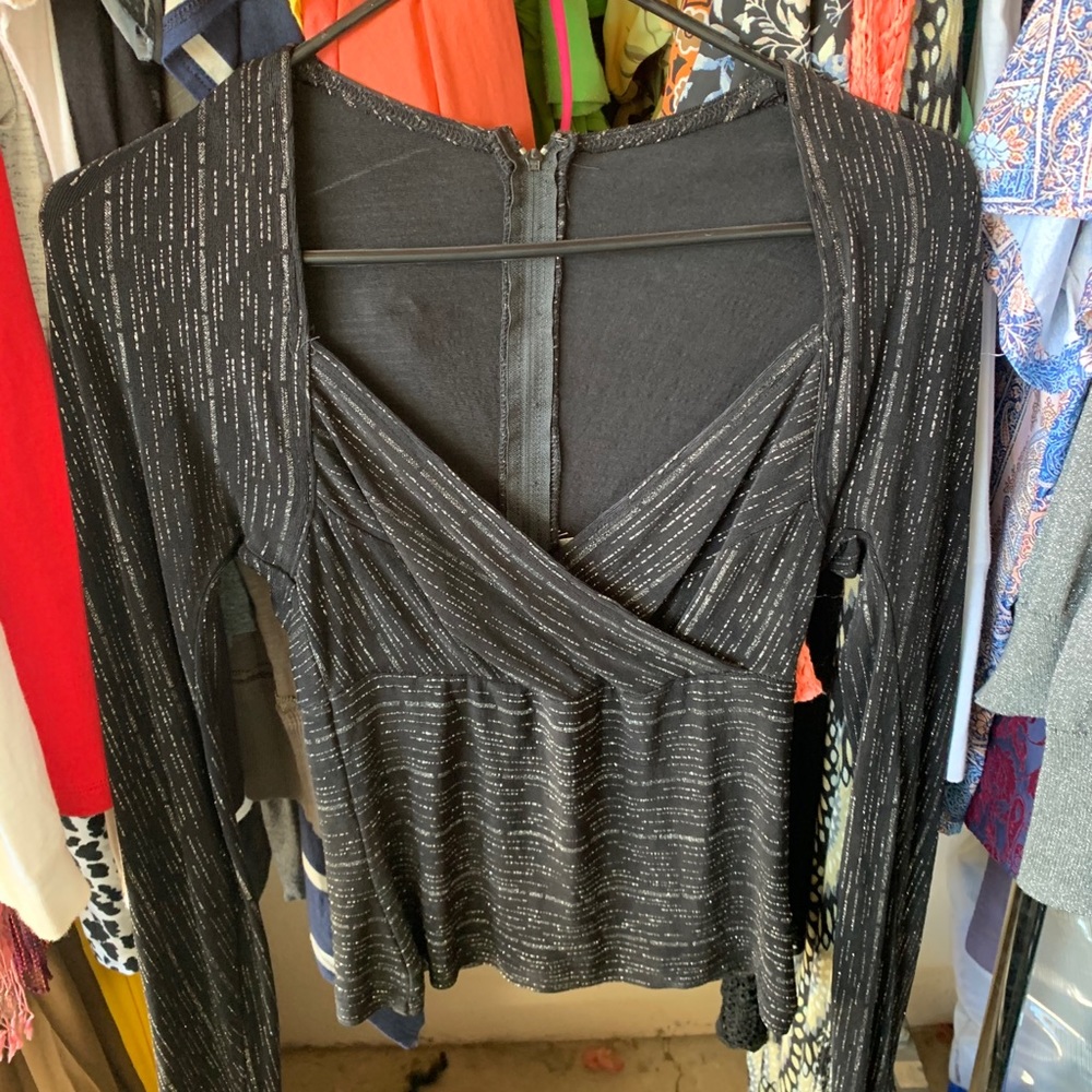 Sparkly thread long sleeve top